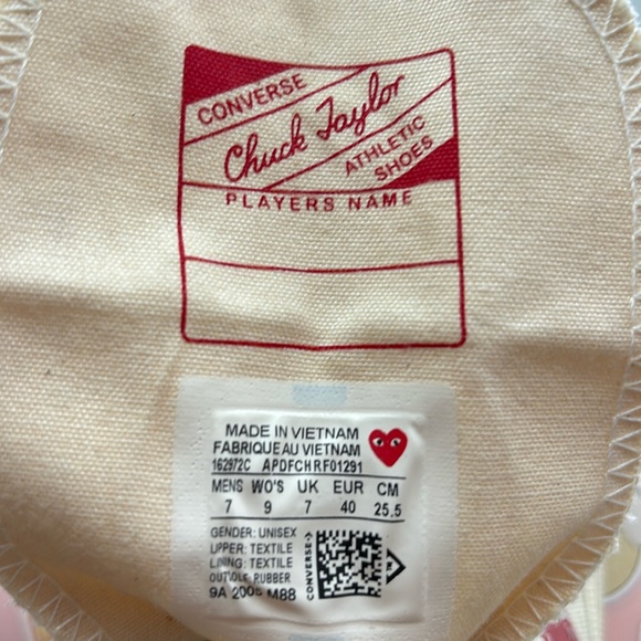 Converse Gender Inclusive Chuck Taylor® Heart High Top Sneaker. Worn once. - Picture 4 of 5